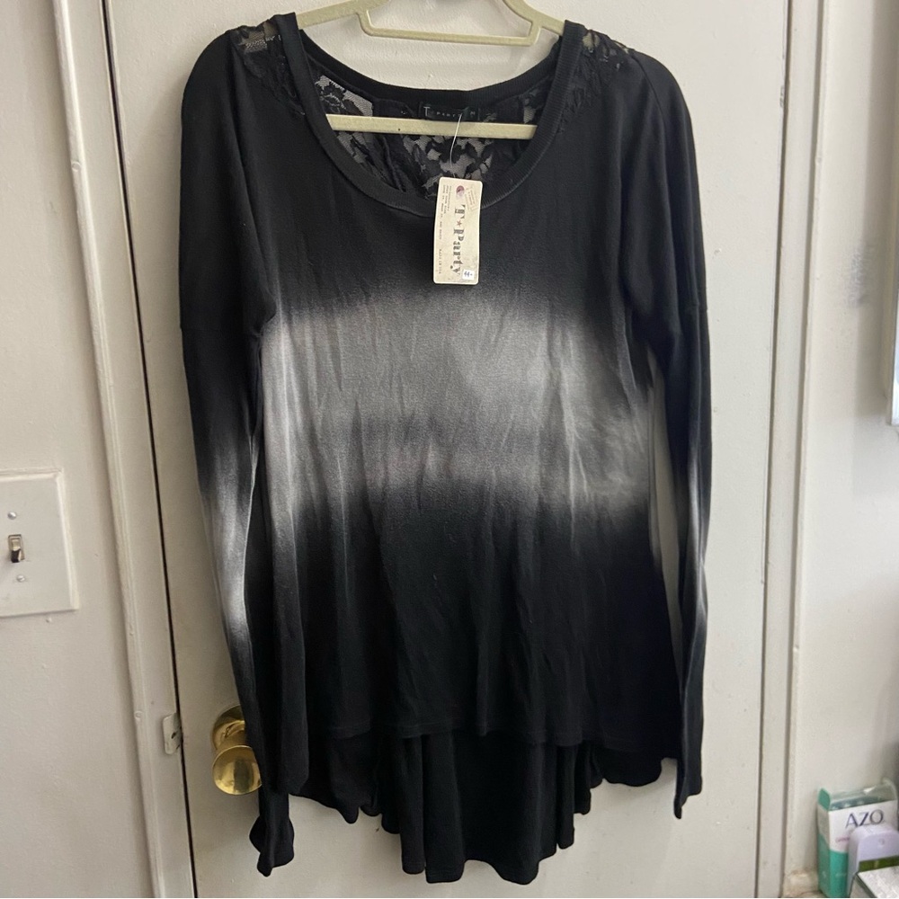 T Party Fashion Black to Gray Ombre Long Sleeve Tee